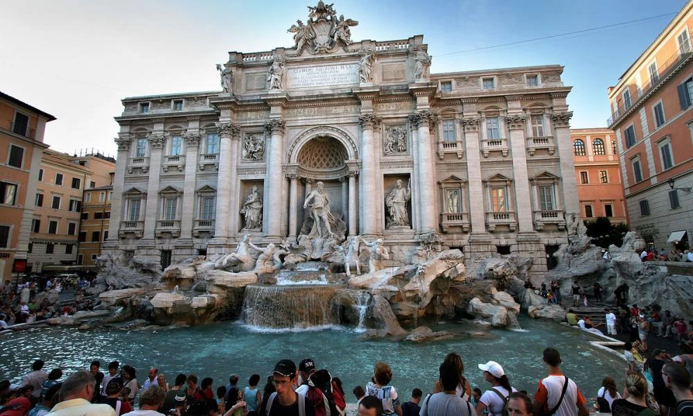 Ανακάμπτει ο τουρισμός στην Ιταλία: Τέλος οι κρατικές βοήθειες στους επιχειρηματίες